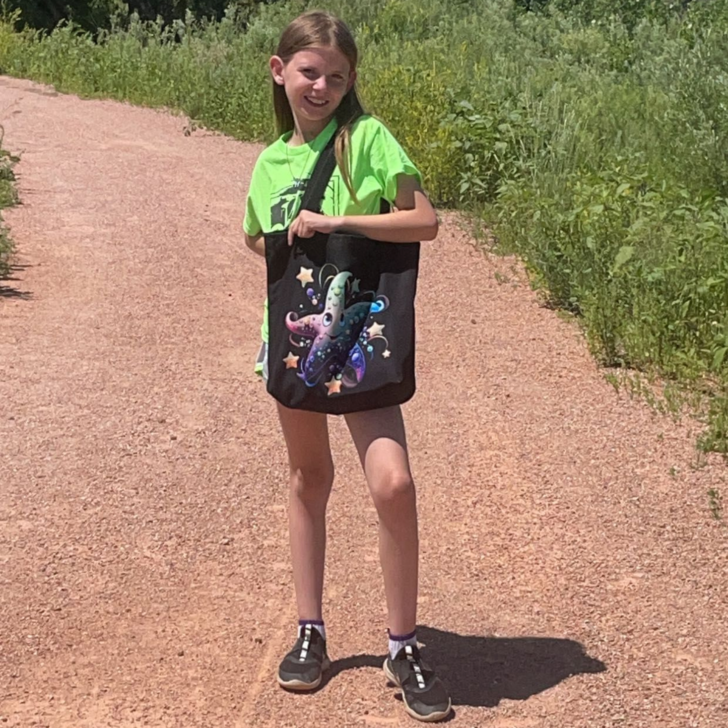 Brighten Your Day with the "Smiling Starfish" Tote Bag